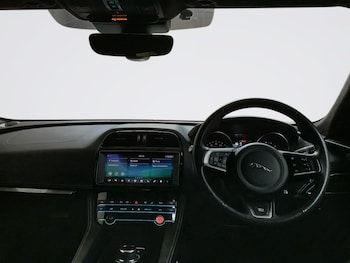 Used Jaguar F-Pace 2020 for sale - 78082336: Photo