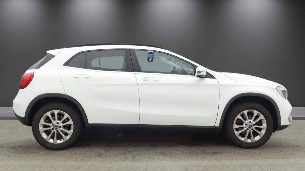 Used Mercedes-Benz GLA 2018 for sale - 78200052: Photo 5