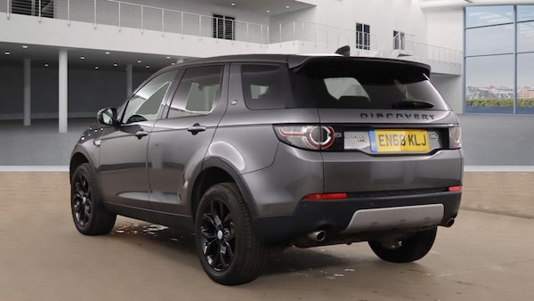 Used Land Rover Discovery Sport 2019 for sale - 76210609: Photo 3