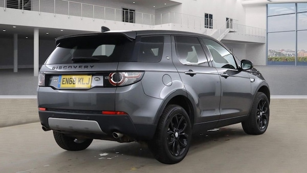 Used Land Rover Discovery Sport 2019 for sale - 76210609: Photo 4