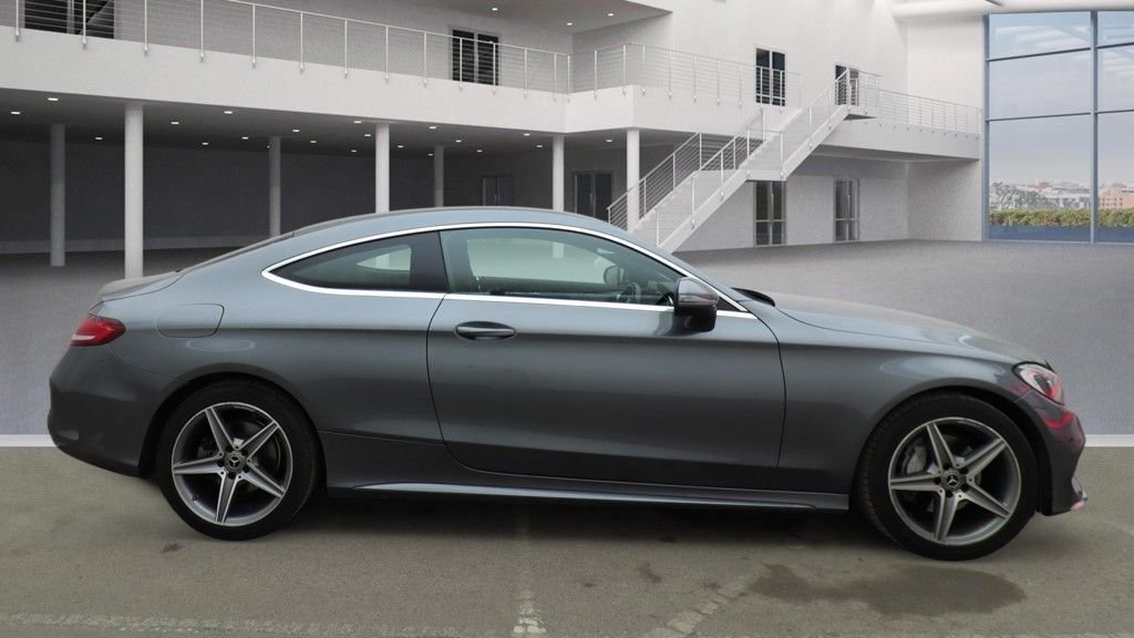 Used Mercedes-Benz C Class 2018 for sale - 77976313: Photo 11