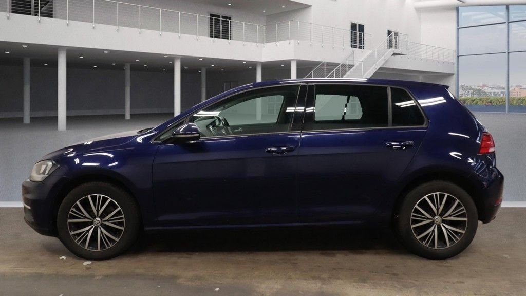 Used Volkswagen Golf 2018 for sale - 77464408: Photo 9