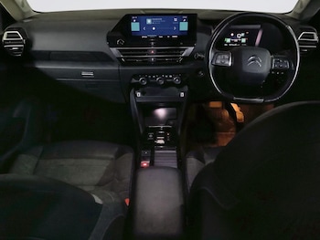 Used Citroen e-C4 2022 for sale - 76080523: Photo