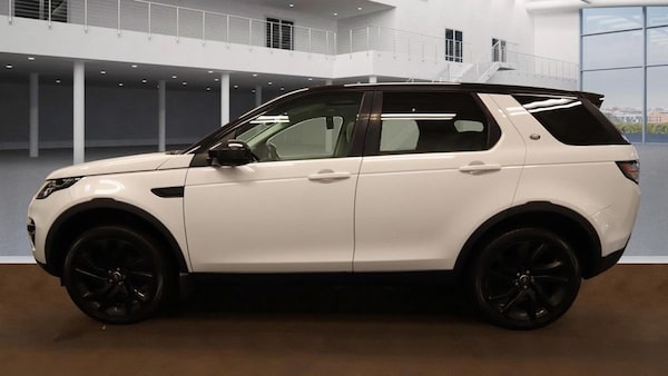 Used Land Rover Discovery Sport 2016 for sale - 76216866: Photo 6