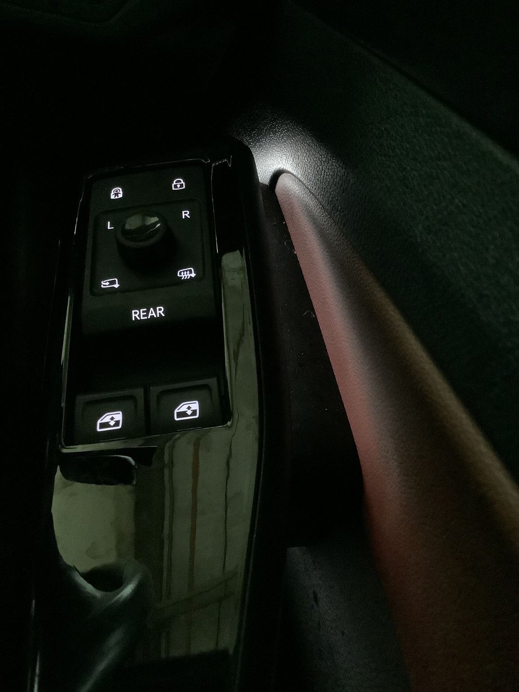 Used Volkswagen ID.4 2021 for sale - 78044263: Photo 25