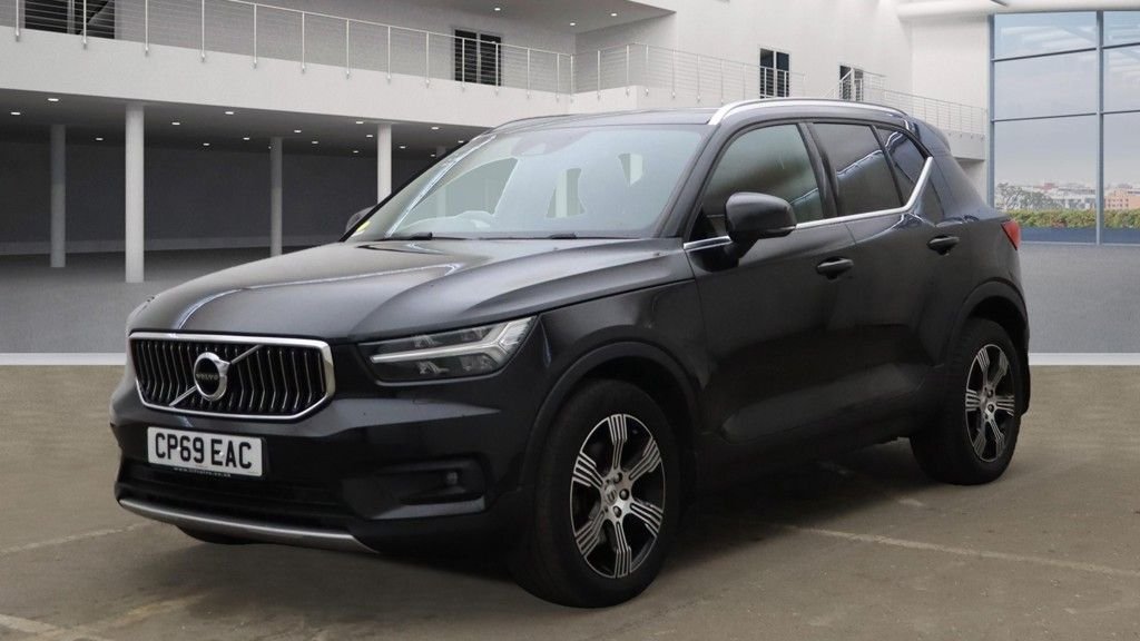 Used Volvo XC40 2019 for sale - 76350581: Photo 2
