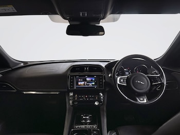 Used Jaguar F-Pace 2018 for sale - 78768522: Photo