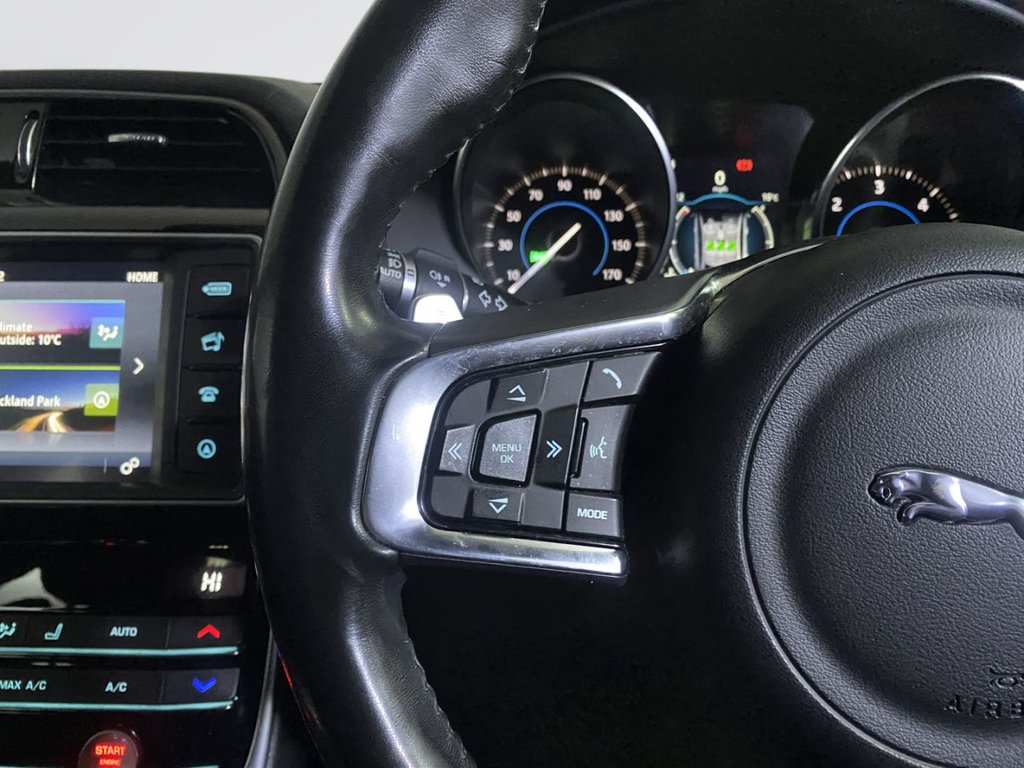 Used Jaguar XE 2018 for sale - 77893660: Photo 15