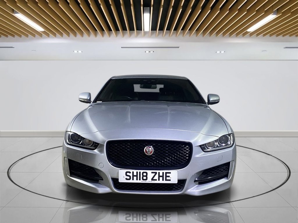 Used Jaguar XE 2018 for sale - 77893660: Photo 2