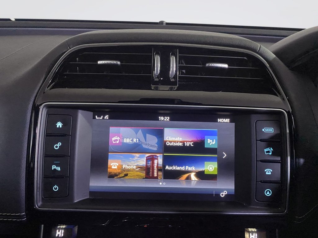 Used Jaguar XE 2018 for sale - 77893660: Photo 21