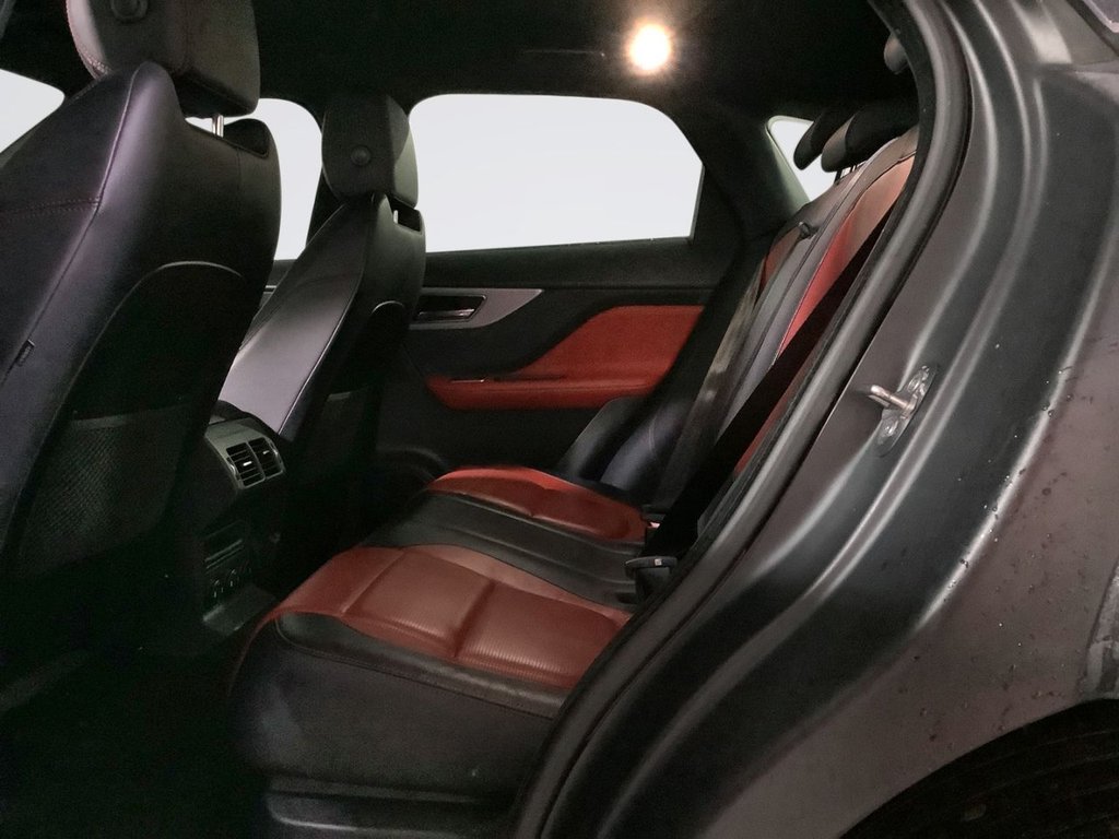 Used Jaguar F-Pace 2017 for sale - 76333451: Photo 11