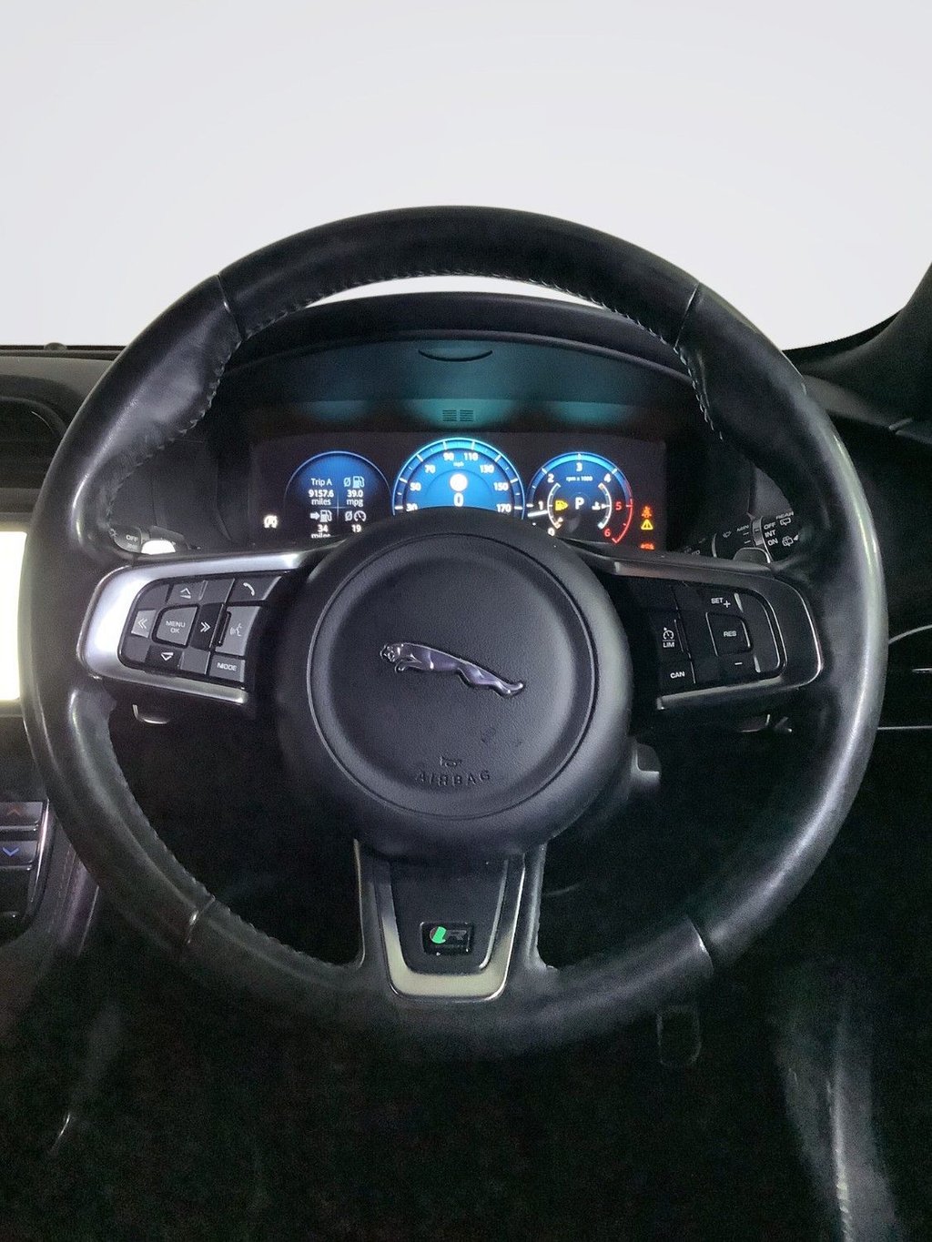Used Jaguar F-Pace 2017 for sale - 76333451: Photo 14