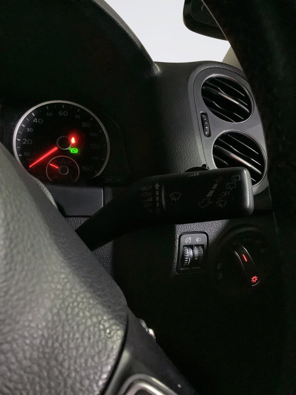 Used Volkswagen Tiguan 2015 for sale - 76469682: Photo 21