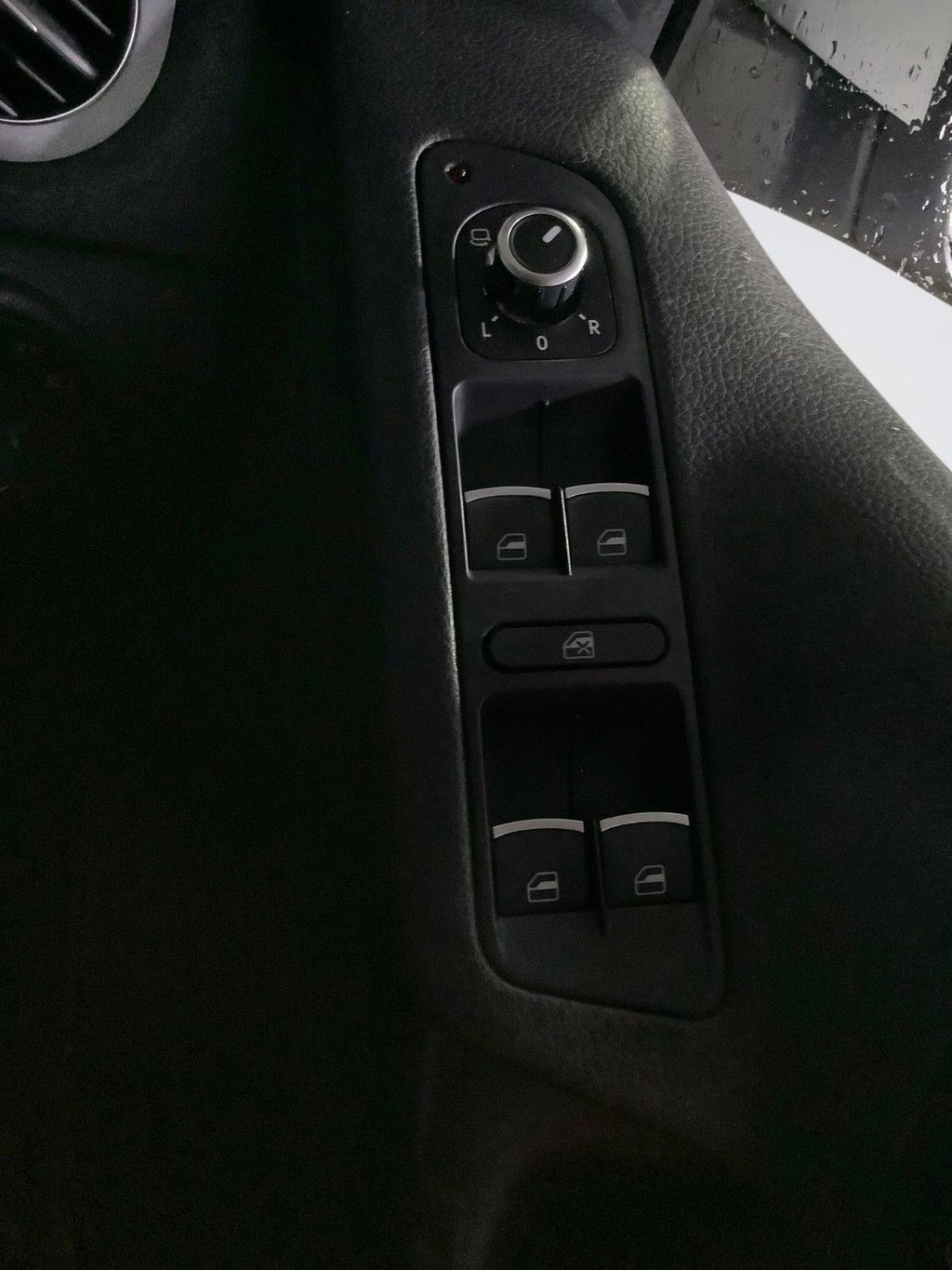 Used Volkswagen Tiguan 2015 for sale - 76469682: Photo 24