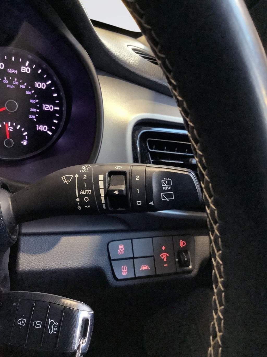 Used Kia Stonic 2020 for sale - 76820400: Photo 19