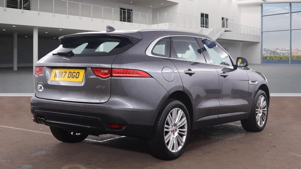 Used Jaguar F-Pace 2017 for sale - 77755290: Photo 4