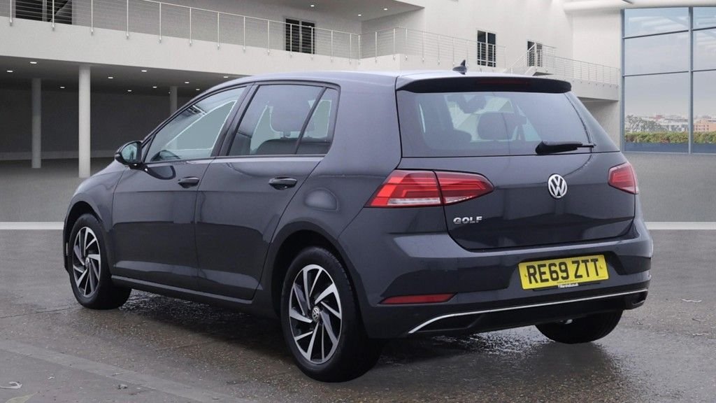 Used Volkswagen Golf 2020 for sale - 76482082: Photo 3