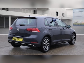 Used Volkswagen Golf 2020 for sale - 76482082: Photo