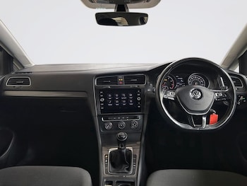 Used Volkswagen Golf 2018 for sale - 79427692: Photo