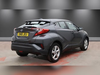 Used Toyota C-HR 2018 for sale - 78061908: Photo