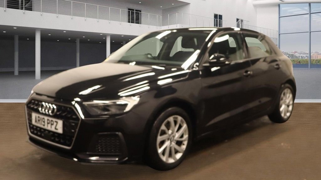 Used Audi A1 2019 for sale - 76768525: Photo 2
