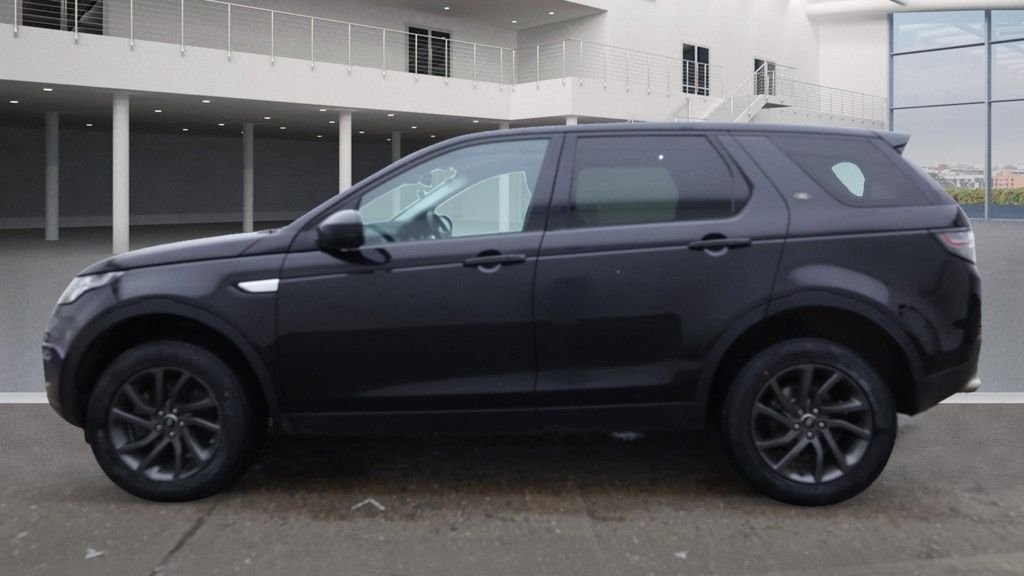 Used Land Rover Discovery Sport 2017 for sale - 76788045: Photo 12