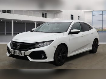 Used Honda Civic 2018 for sale - 76304242: Photo 2