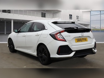 Used Honda Civic 2018 for sale - 76304242: Photo 3