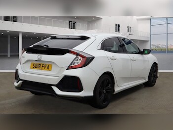 Used Honda Civic 2018 for sale - 76304242: Photo 4