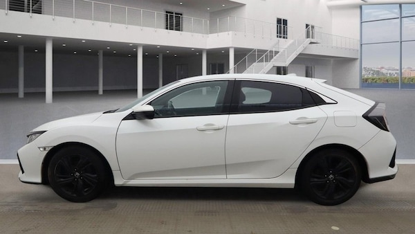 Used Honda Civic 2018 for sale - 76304242: Photo 6