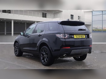 Used Land Rover Discovery Sport 2019 for sale - 76768678: Photo