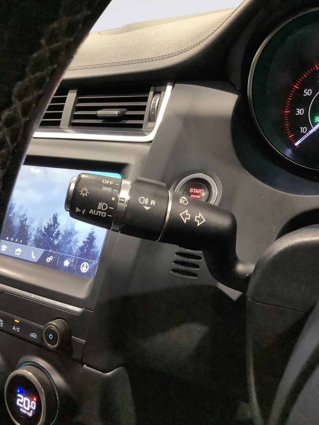 Used Jaguar E-Pace 2018 for sale - 77048974: Photo 11