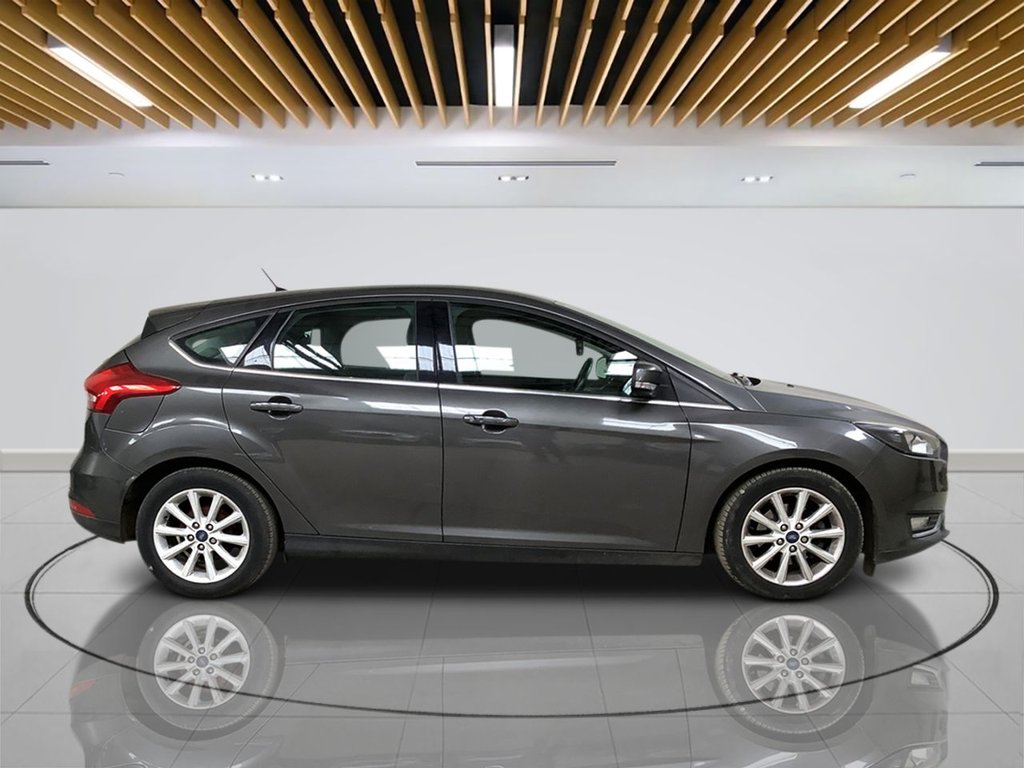 Used Ford Focus 2016 for sale - 78022106: Photo 9