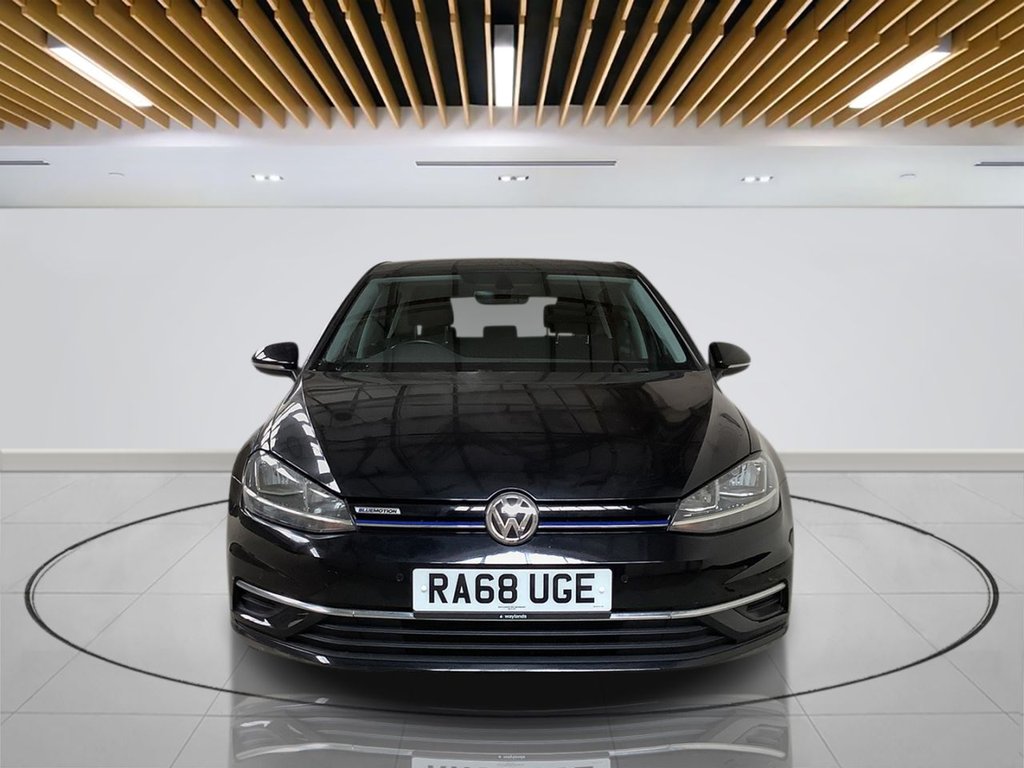 Used Volkswagen Golf 2019 for sale - 78021970: Photo 2