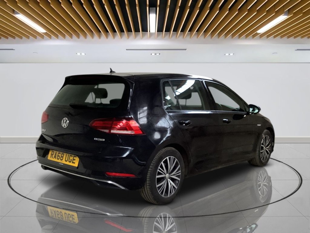 Used Volkswagen Golf 2019 for sale - 78021970: Photo 8