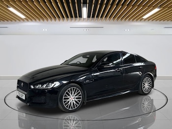 Used Jaguar XE 2019 for sale - 79442785: Photo