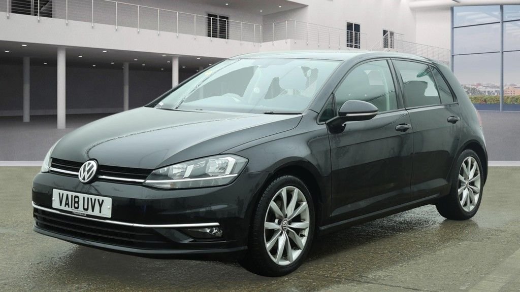 Used Volkswagen Golf 2018 for sale - 78021965: Photo 2