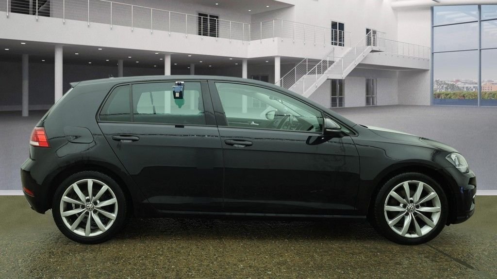 Used Volkswagen Golf 2018 for sale - 78021965: Photo 5