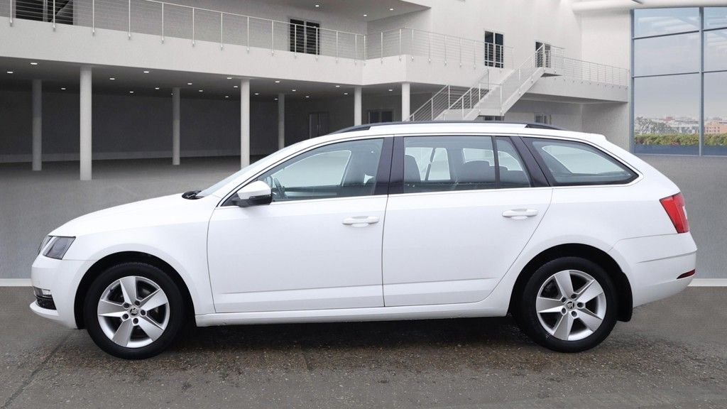 Used Skoda Octavia 2020 for sale - 76454437: Photo 6