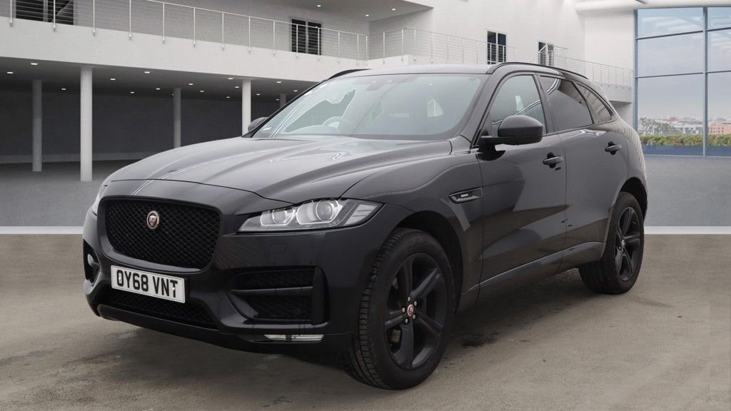 Used Jaguar F-Pace 2018 for sale - 76848347: Photo 2