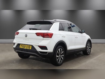 Used Volkswagen T-Roc 2018 for sale - 78097060: Photo