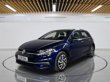 Used Volkswagen Golf 2019 for sale - 78351024: Photo