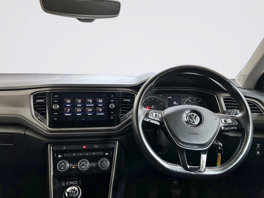 Used Volkswagen T-Roc 2018 for sale - 78200180: Photo 15