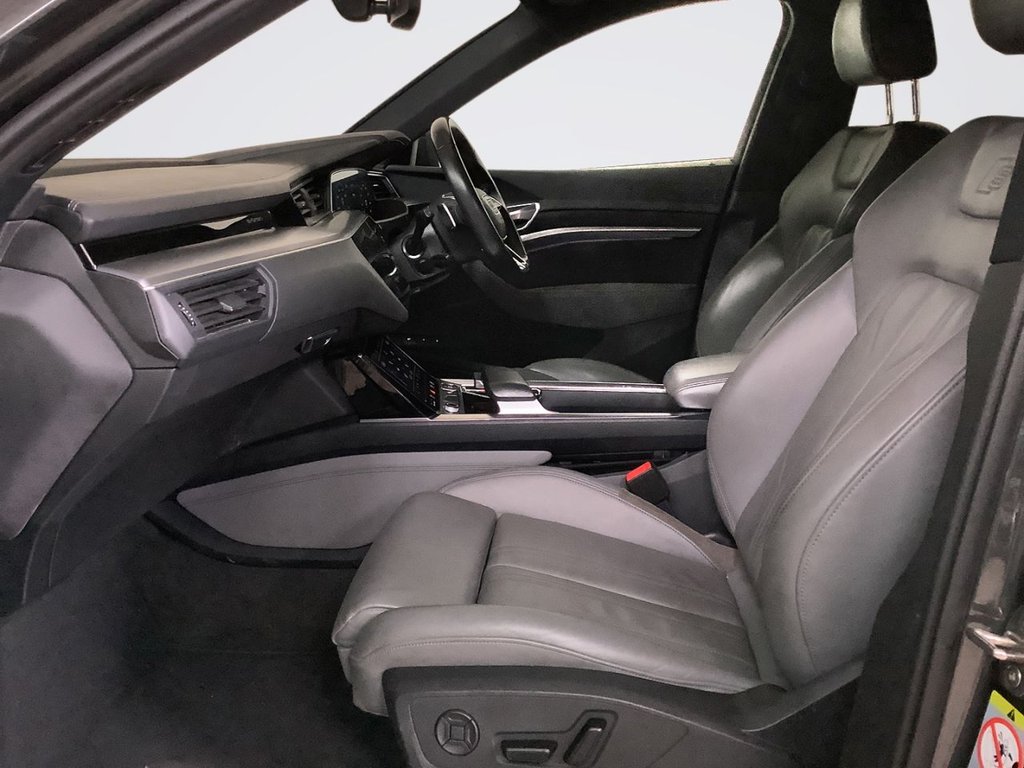 Used Audi e-tron 2021 for sale - 77904883: Photo 12