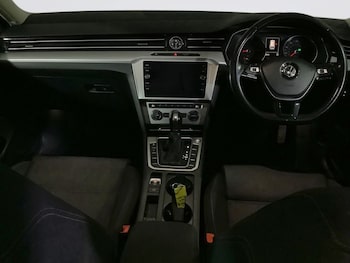 Used Volkswagen Passat 2019 for sale - 76487037: Photo