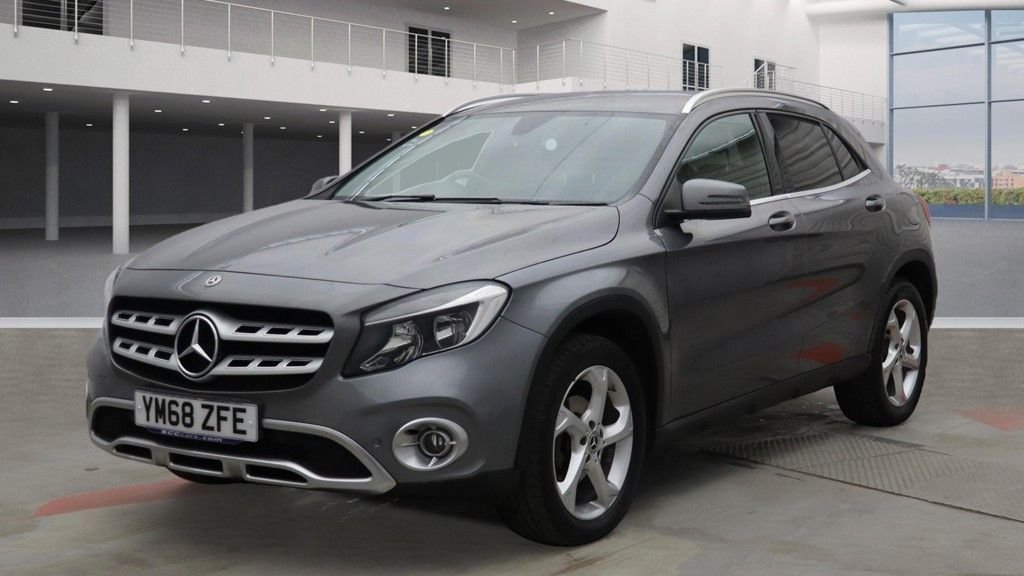 Used Mercedes-Benz GLA 2018 for sale - 76350594: Photo 2