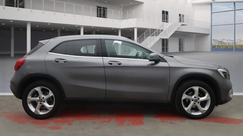Used Mercedes-Benz GLA 2018 for sale - 76350594: Photo 5