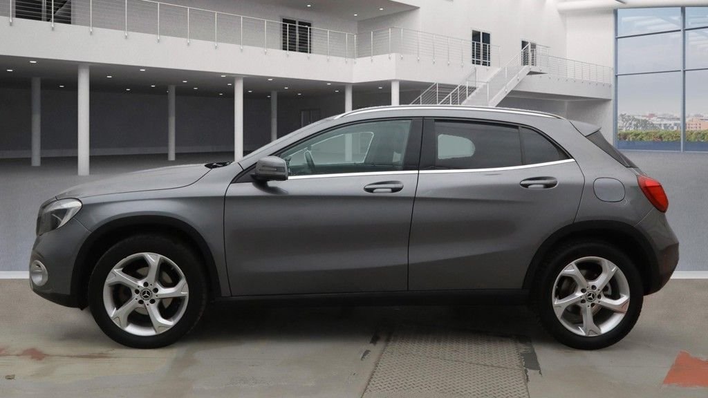 Used Mercedes-Benz GLA 2018 for sale - 76350594: Photo 6
