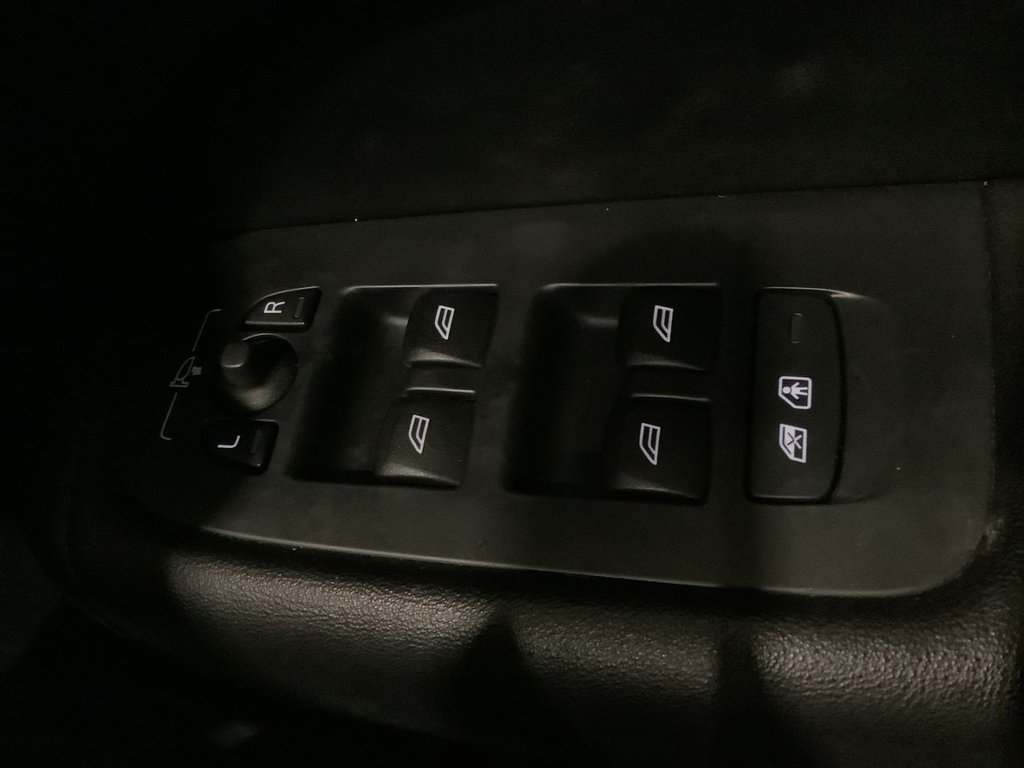 Used Volvo XC60 2022 for sale - 77608513: Photo 25