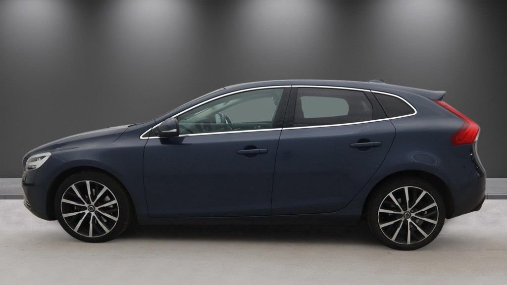 Used Volvo V40 2018 for sale - 78167642: Photo 6